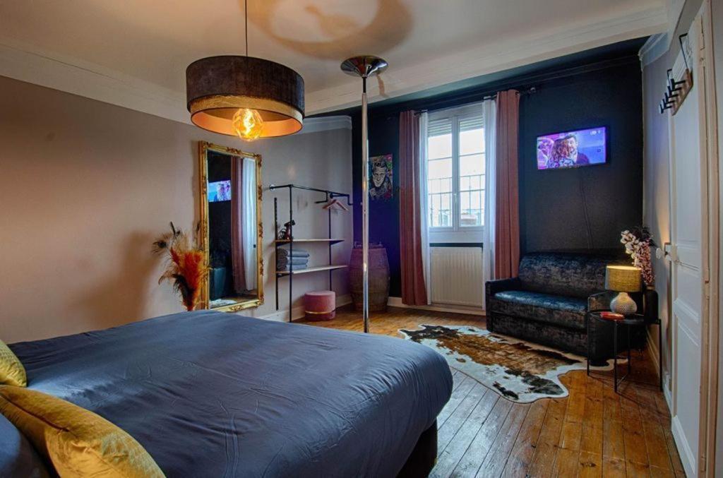 Sweet Nina Jazz Appartement Pour 5 Voyageurs, Situe A La Place De La Republique, Avec Parking Et Lit Queen Size 勒芒 外观 照片