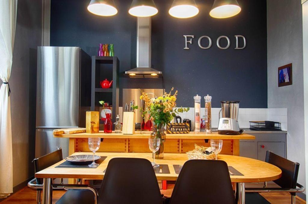 Sweet Nina Jazz Appartement Pour 5 Voyageurs, Situe A La Place De La Republique, Avec Parking Et Lit Queen Size 勒芒 外观 照片